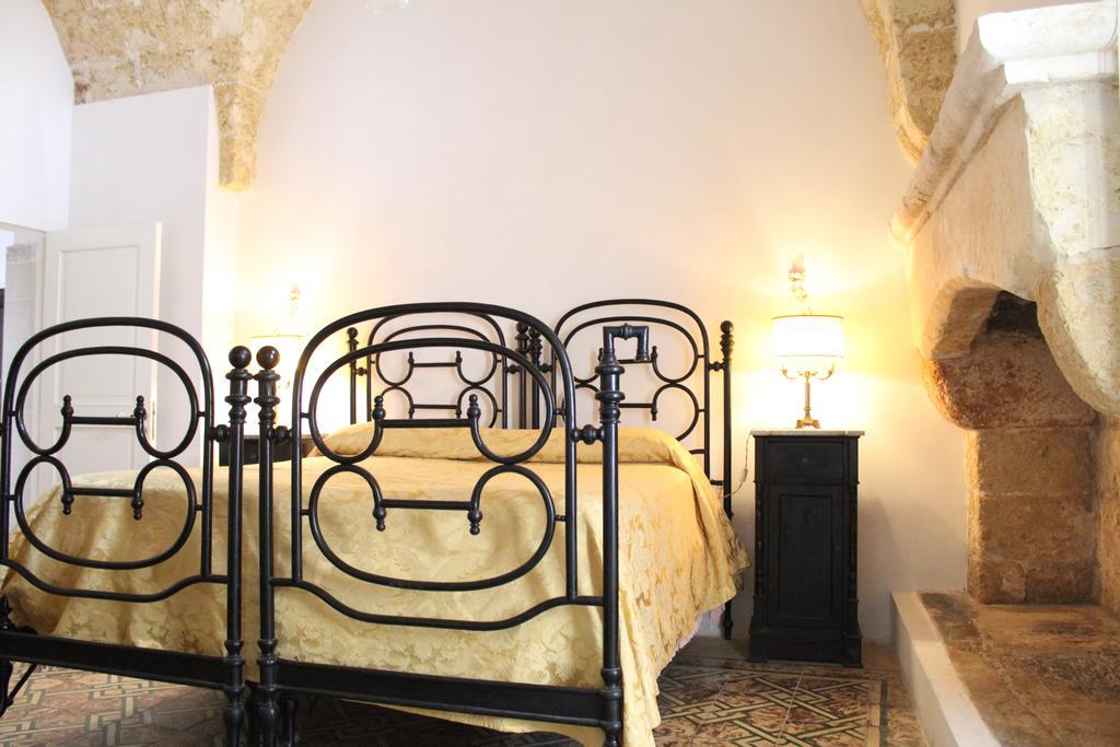 Palazzo Bitonti Bed & Breakfast Gagliano del Capo Exterior foto